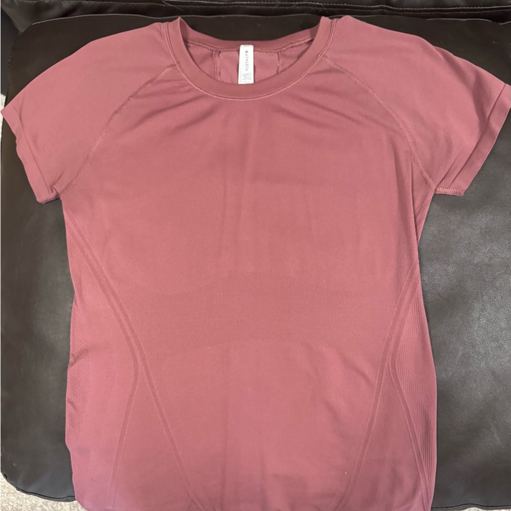 Athleta Dusty Rose short sleeve Momentum T-Shirt
